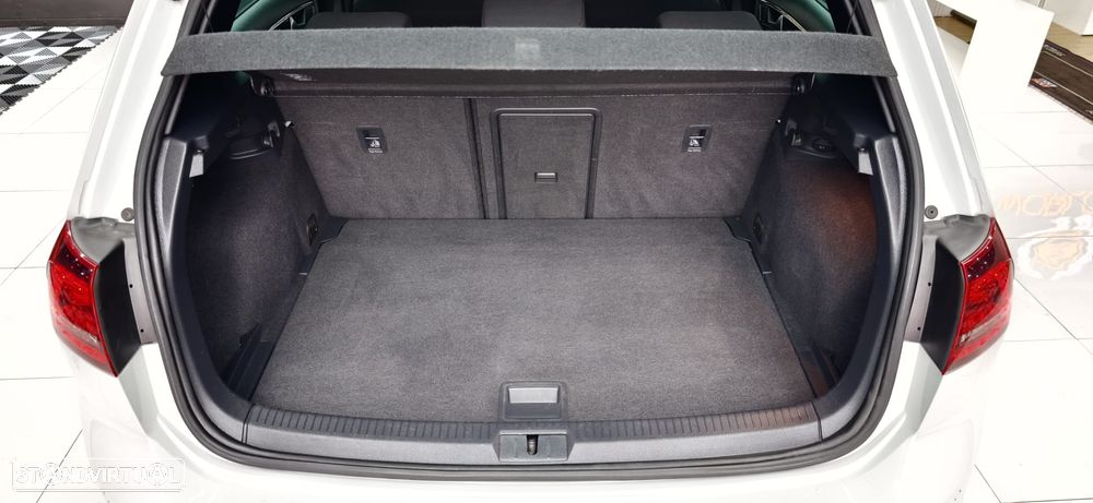 VW Golf - 43