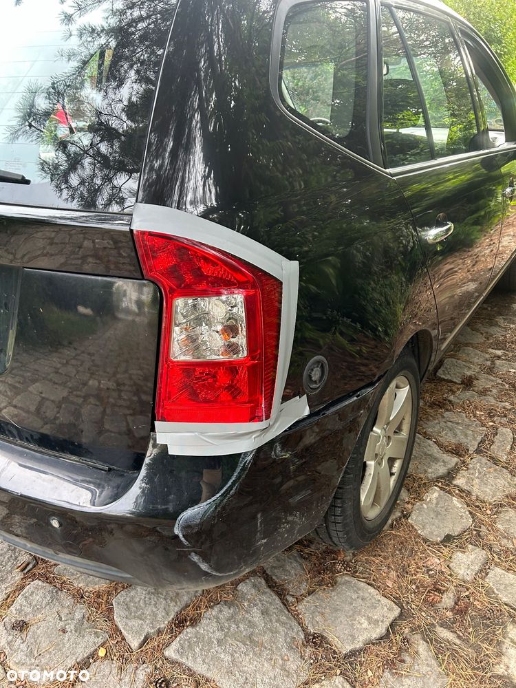 Kia Carens 2.0 EX - 11