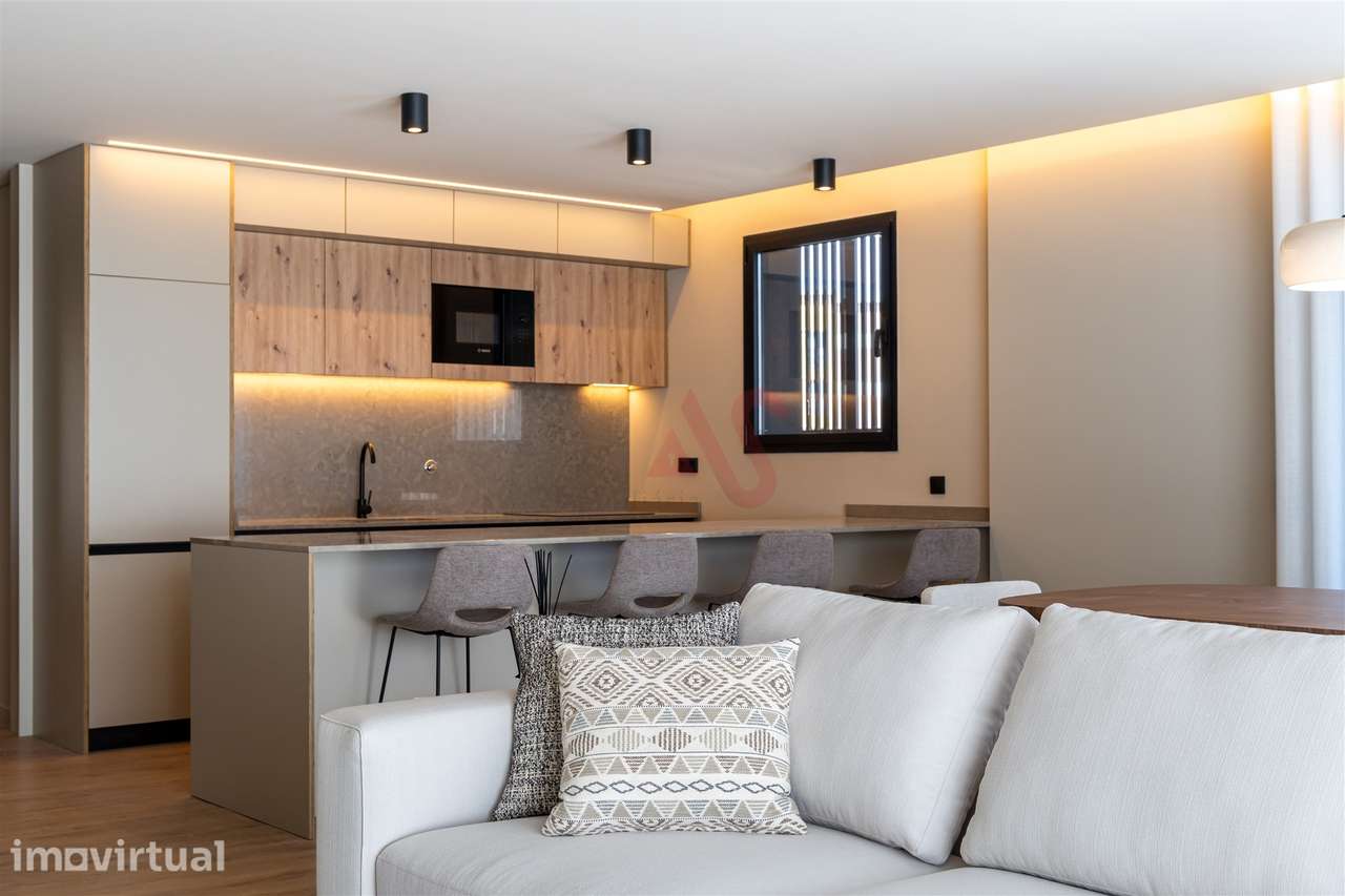 Apartamento T2 inserido no empreendimento Santos Silva em Vila Nova de - Grande imagem: 4/31