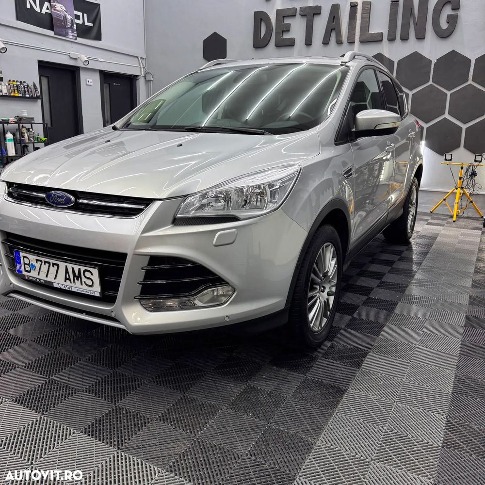 Ford Kuga 2.0 TDCi Powershift 4WD Titanium - 5