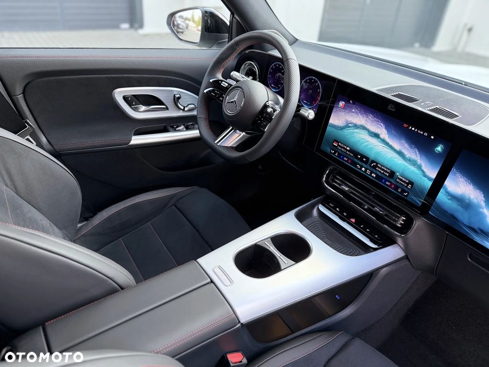 Mercedes-Benz GLB - 29