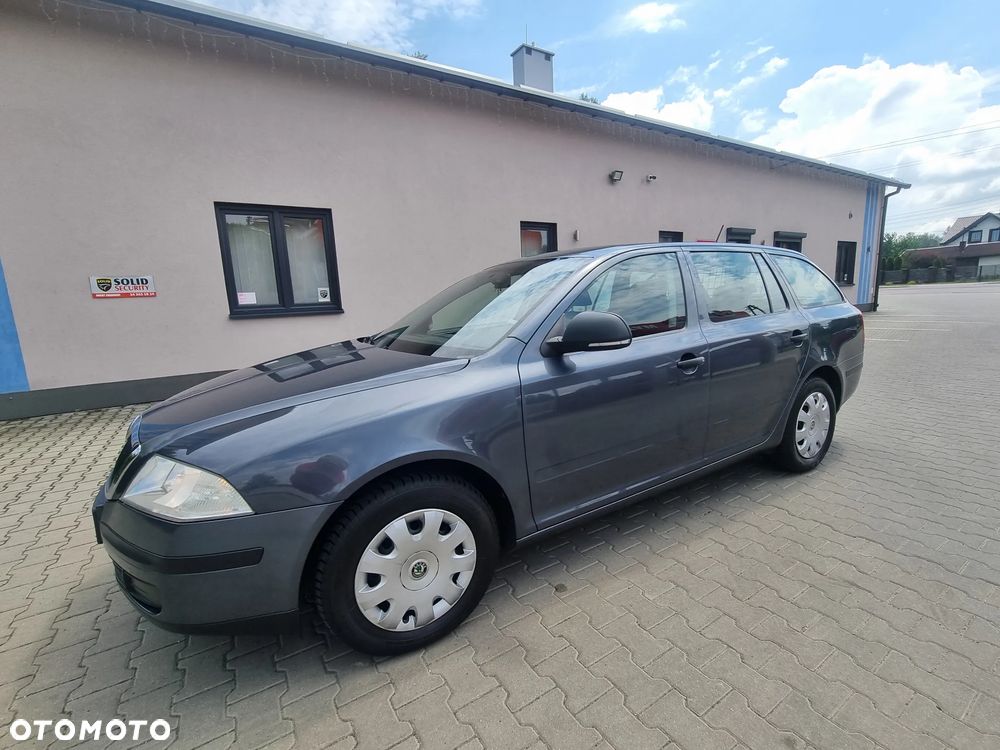 Skoda Octavia 1.6 Ambiente EU5 - 9