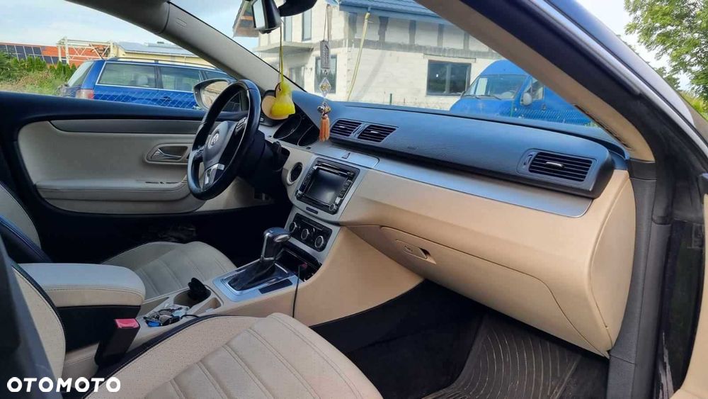 Volkswagen Passat CC - 2