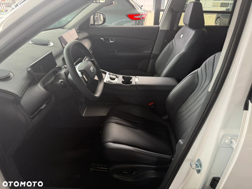 Geely Starray EM-i 1.5 PHEV Pro - 13