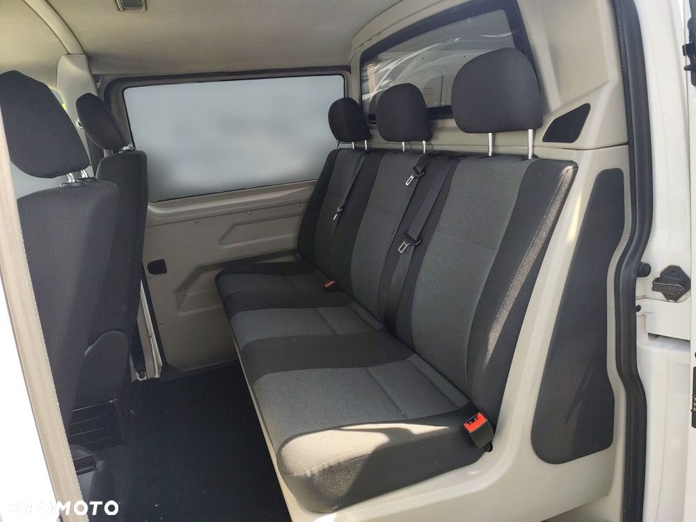 Volkswagen Transporter - 12