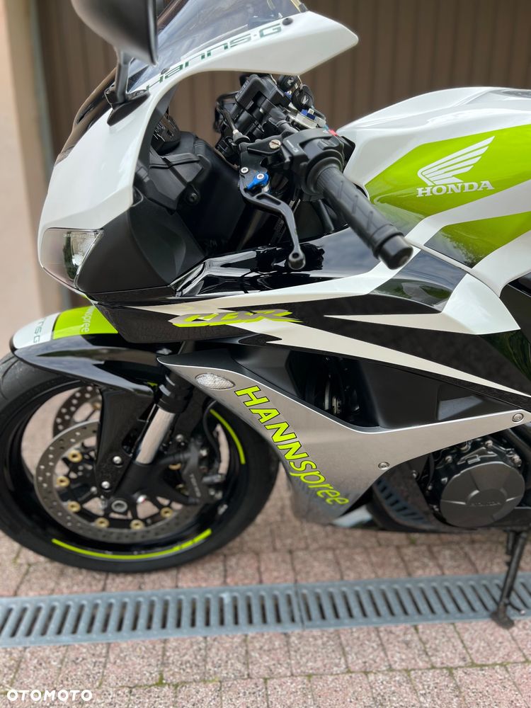 Honda CBR - 18