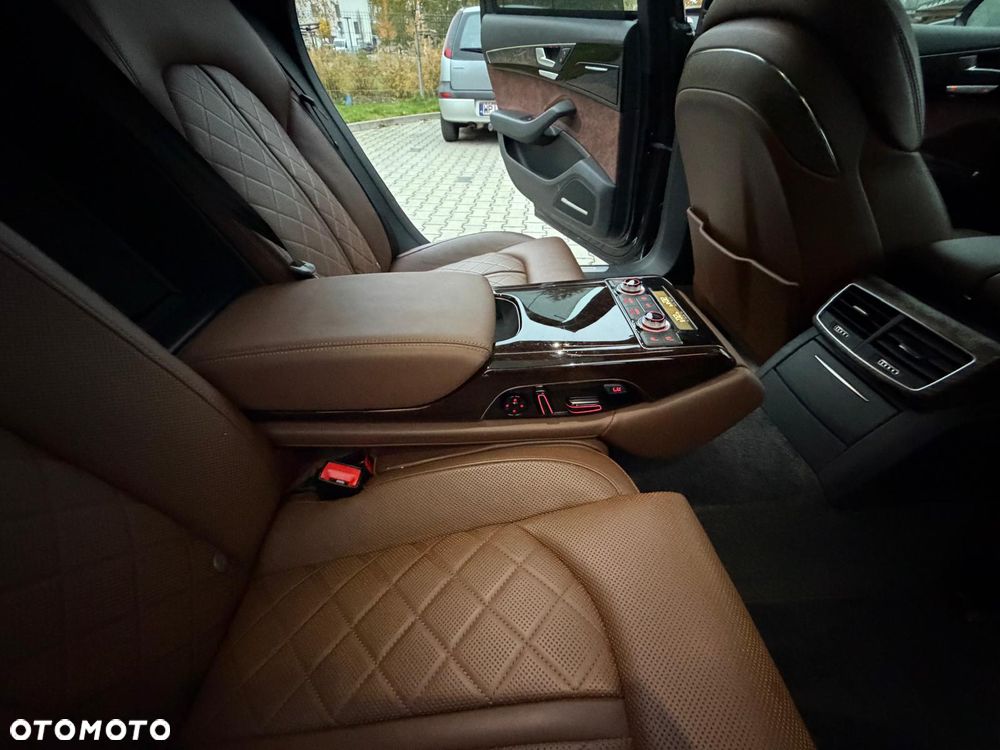 Audi A8 - 35