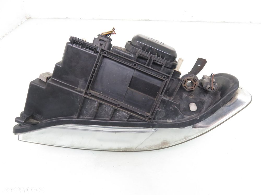 LAMPA PRAWA PRZEDNIA AUDI A4 B5 FL LIFT - 6