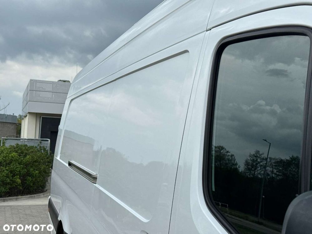 Mercedes-Benz Sprinter - 18