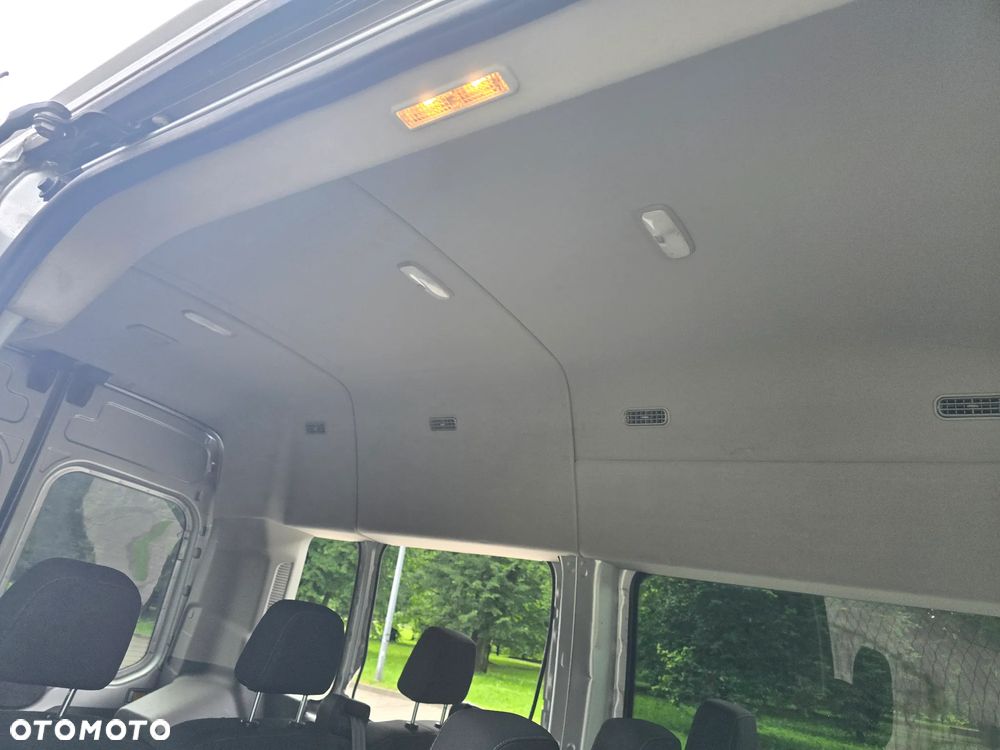 Ford Transit L3H2 VA Autm Limited - 19