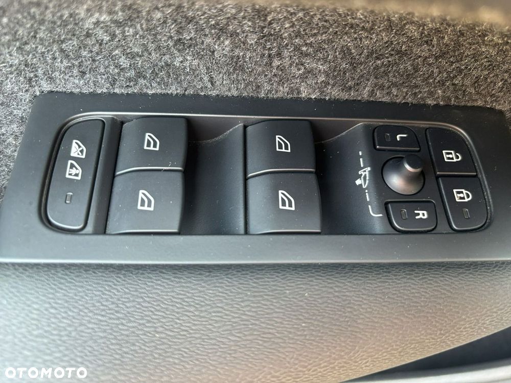 Volvo XC 40 - 11