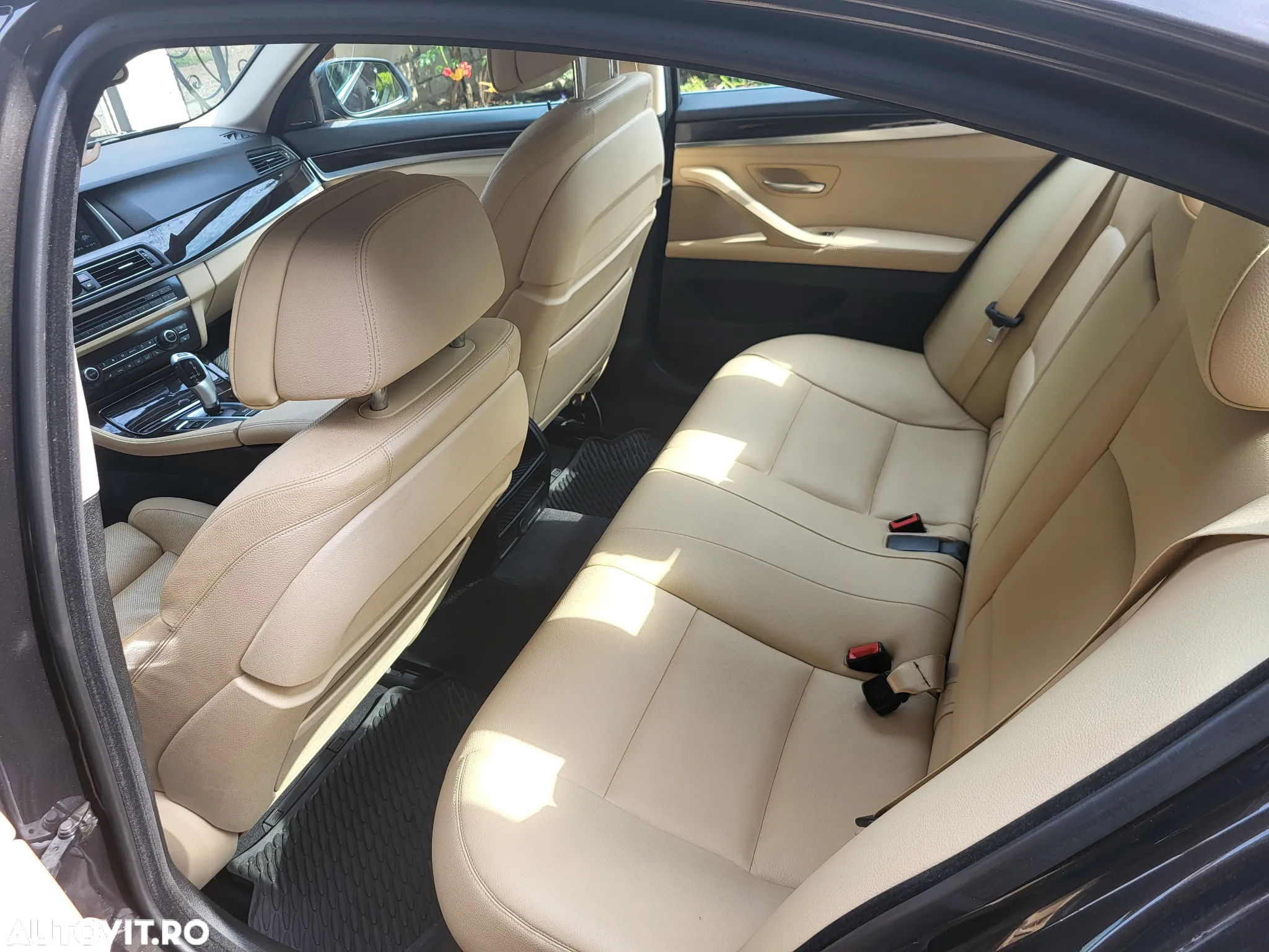 BMW Seria 5 530d Aut. Luxury Line - 9