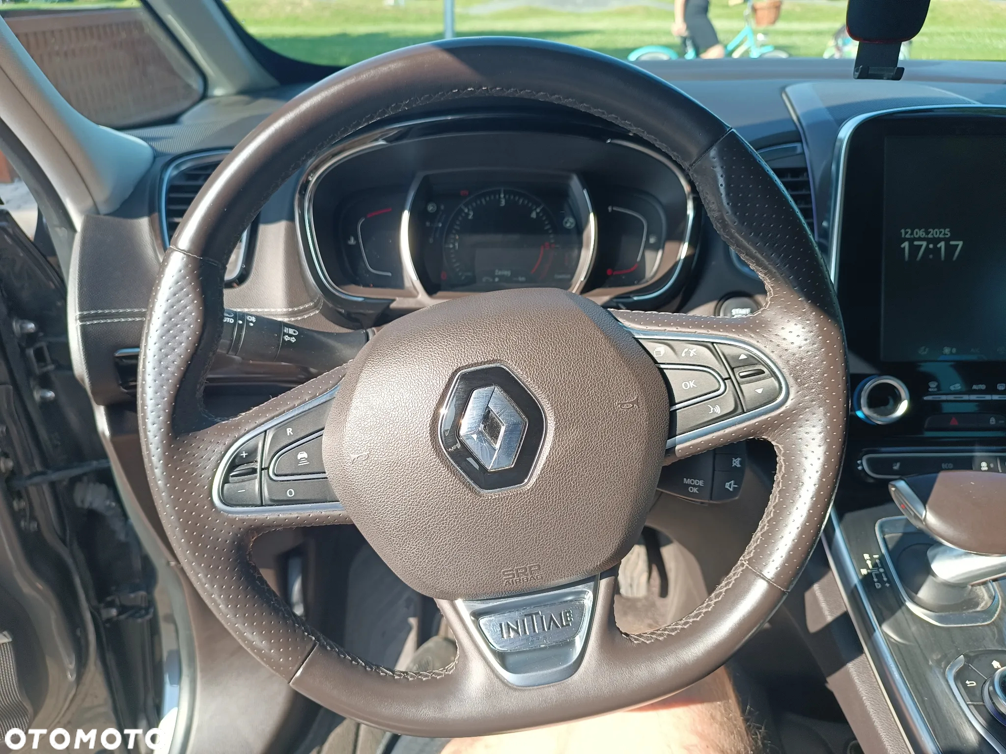 Renault Espace 1.6 dCi Energy Initiale Paris EDC - 16