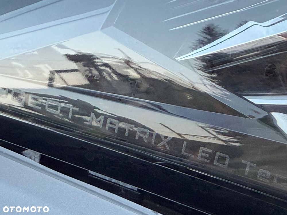Peugeot 408 225 e-DSC7 GT Exclusive - 18