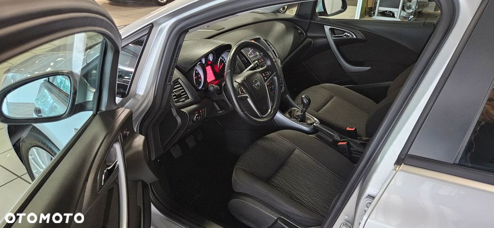 Opel Astra 1.4 T Enjoy - 8