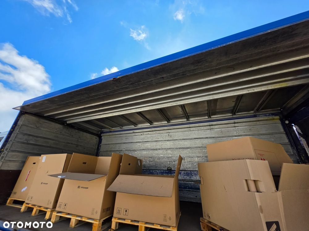 Renault Premium - 8