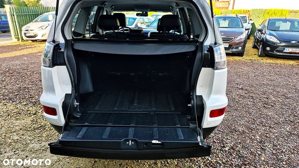 Mitsubishi Outlander 2.0 Intense + NAVI 2WD EU5 CVT - 29