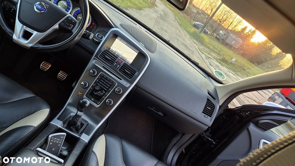 Volvo XC 60 D4 RDesign - 4
