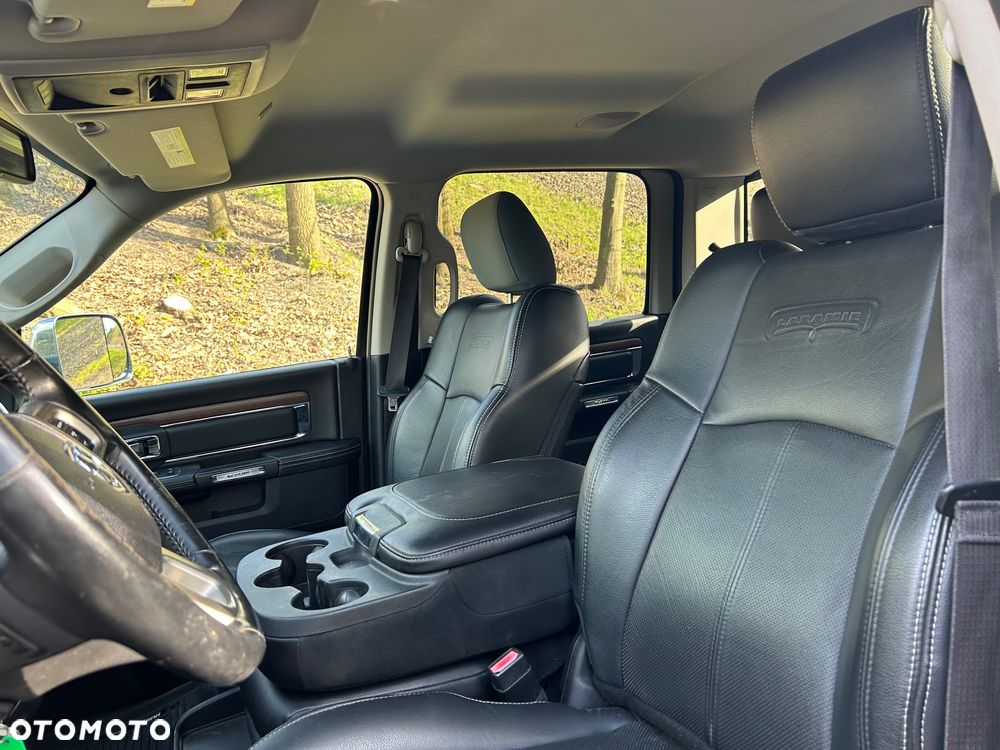 Dodge RAM 5.7 4x4 - 19