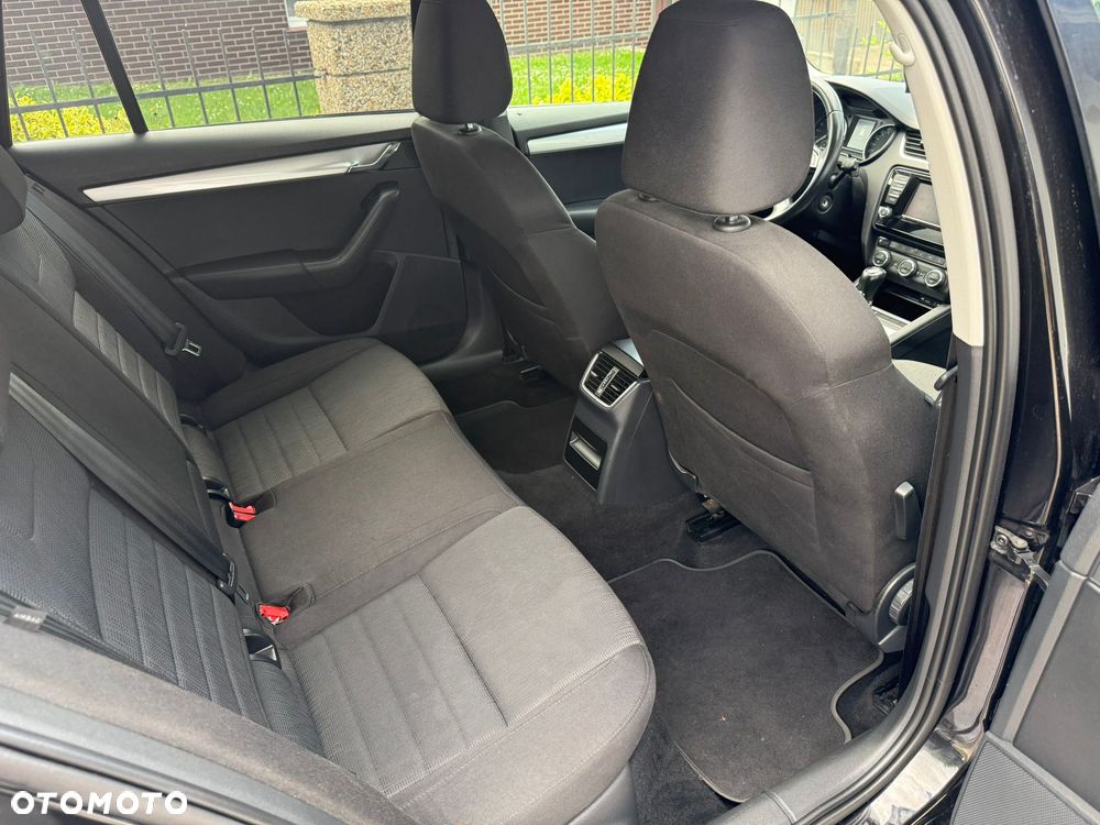 Skoda Octavia 2.0 TDI Elegance DSG - 12