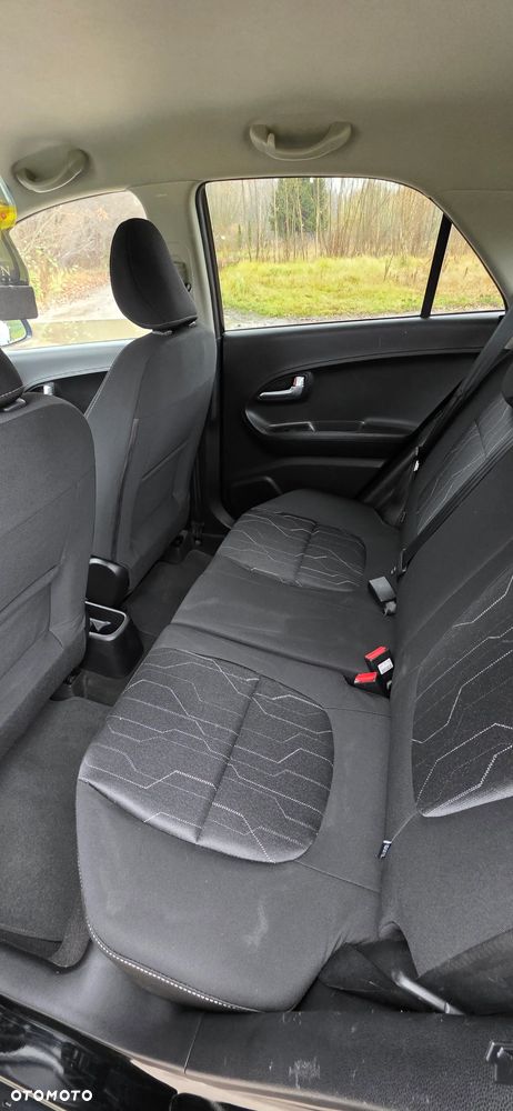 Kia Picanto 1.2 Fifa World Cup Edition - 17