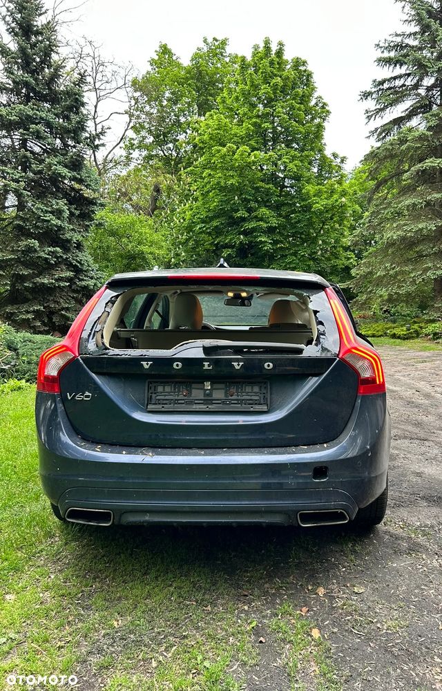 Volvo V60 - 11