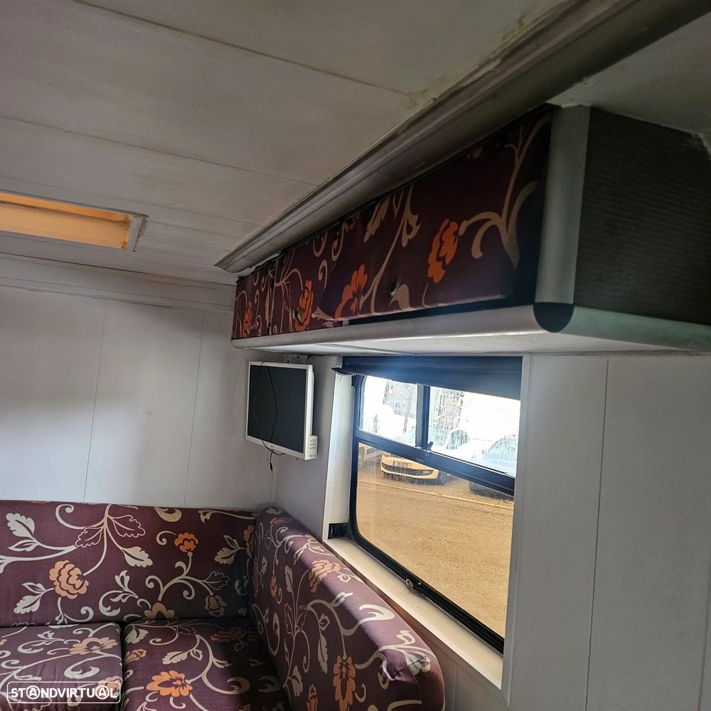 Renault Master Autocaravana - 10