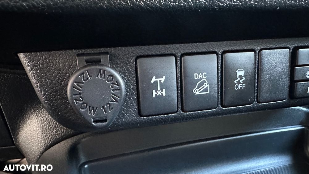 Toyota Hilux - 23