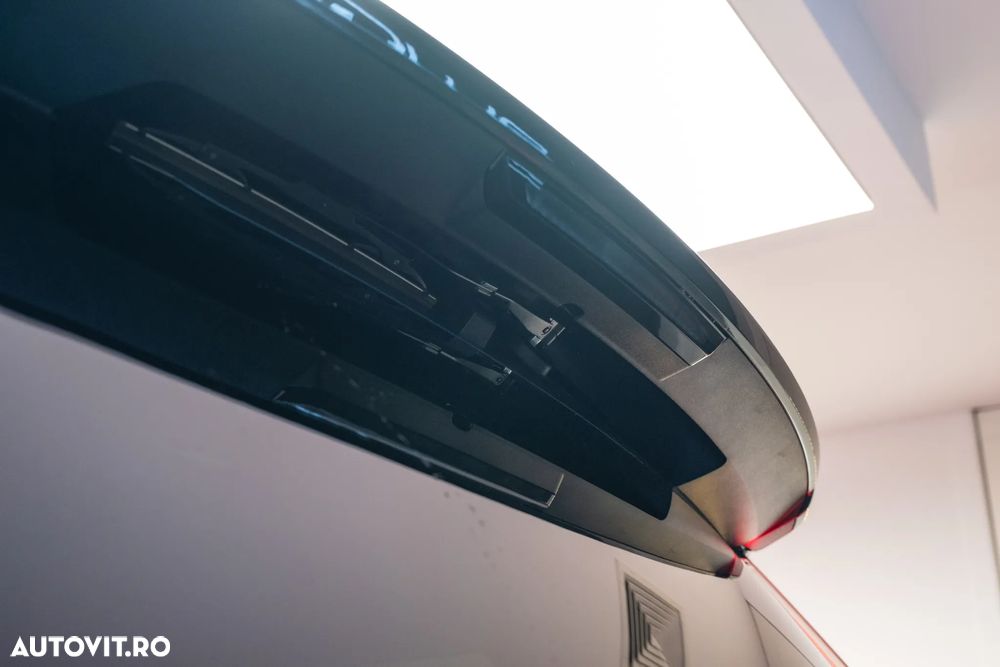 Cadillac Escalade - 19