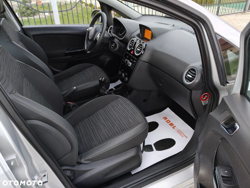 Opel Corsa 1.4 16V Energy - 26