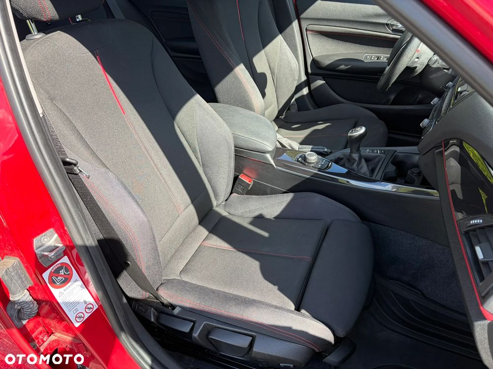 BMW Seria 1 114i Sport Line - 31