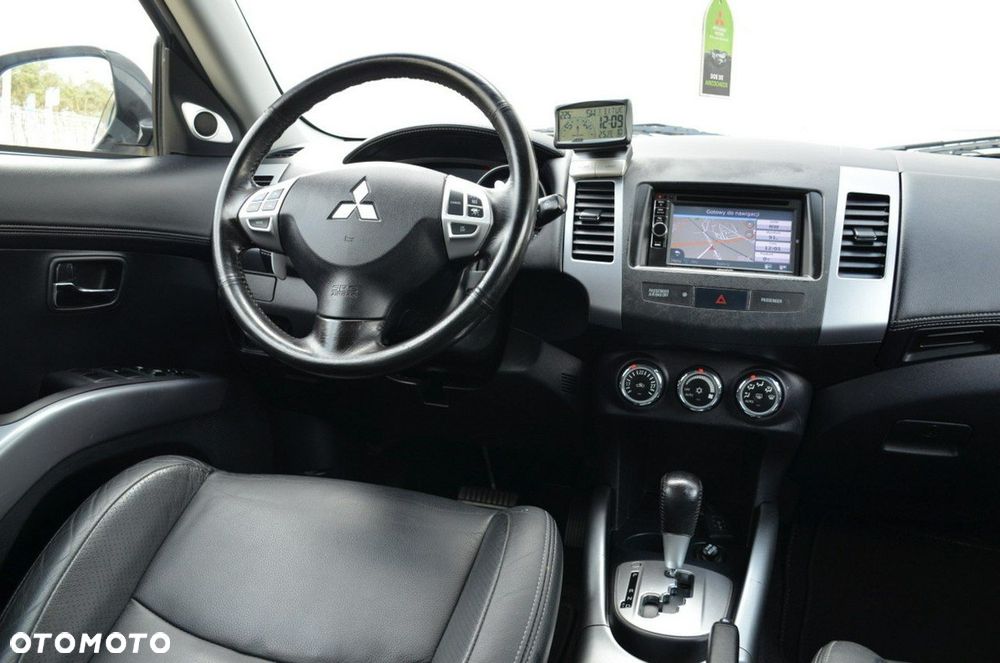Mitsubishi Outlander - 29