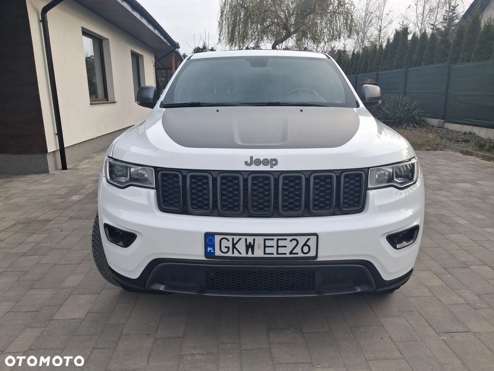 Jeep Grand Cherokee - 8