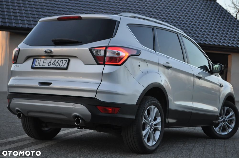 Ford Kuga 2.0 TDCi 2x4 Titanium - 17