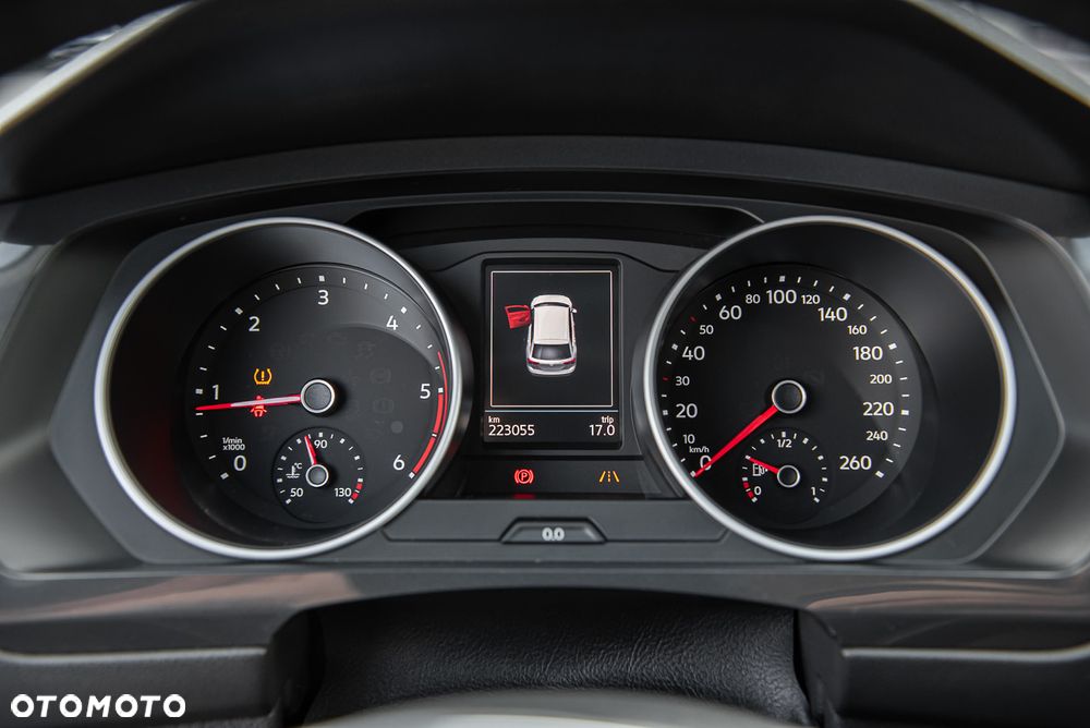 Volkswagen Tiguan - 19