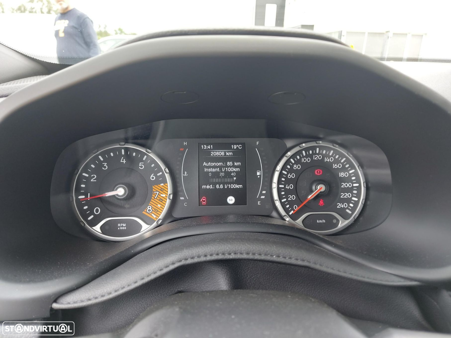 Jeep Renegade 1.0 T Sport - 28