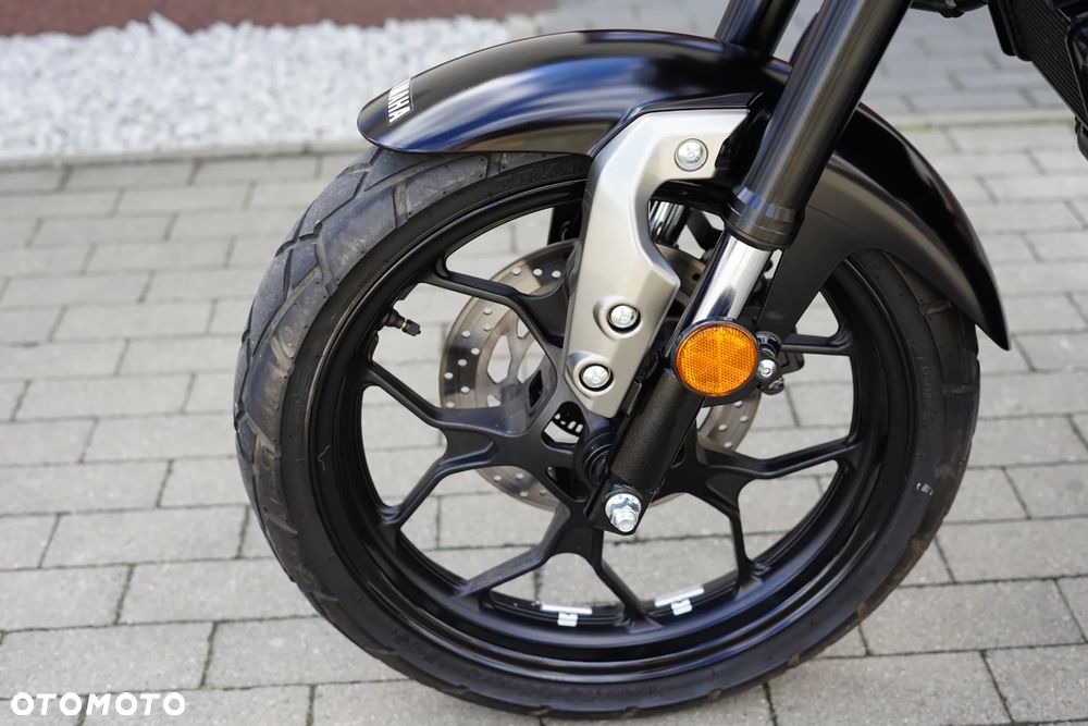 Yamaha XSR - 28