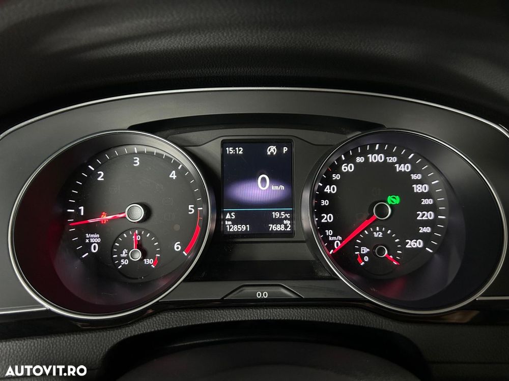 Volkswagen Passat 2.0 TDI SCR DSG Elegance - 11