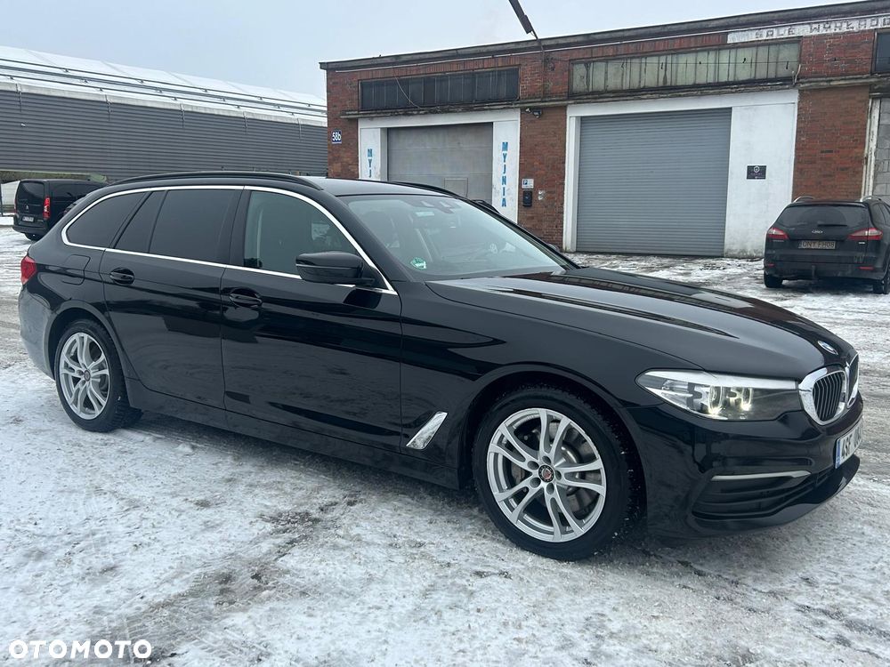BMW Seria 5 530d xDrive Sport Line - 3