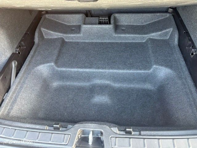 Volvo XC 40 2.0 D3 - 15