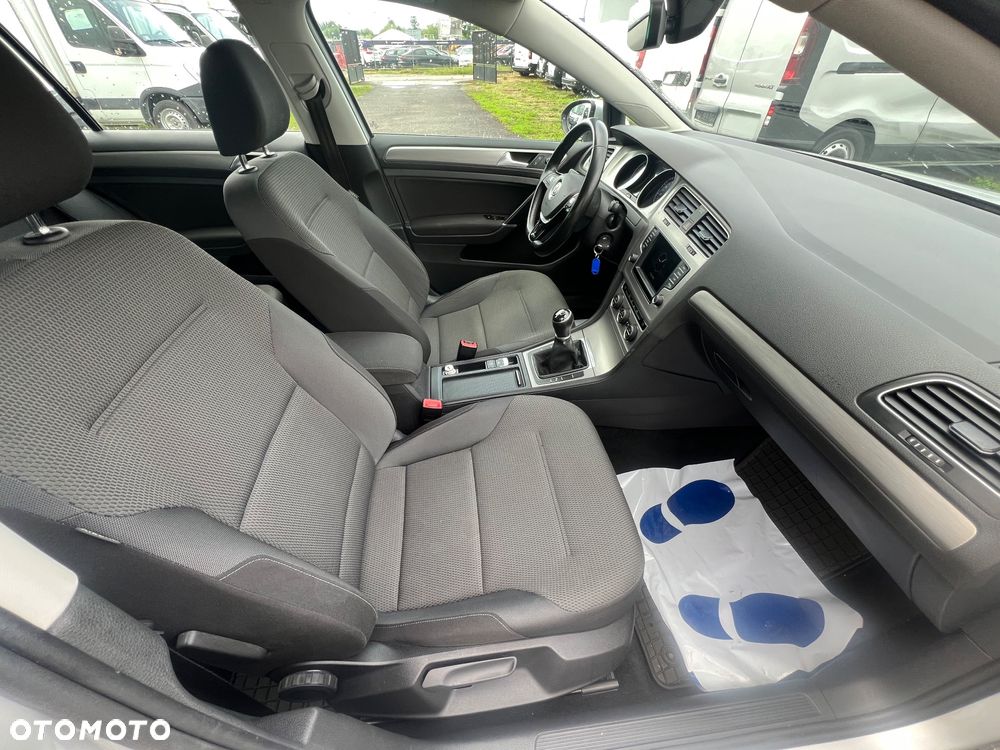 Volkswagen Golf 1.6 TDI BMT Comfortline - 10