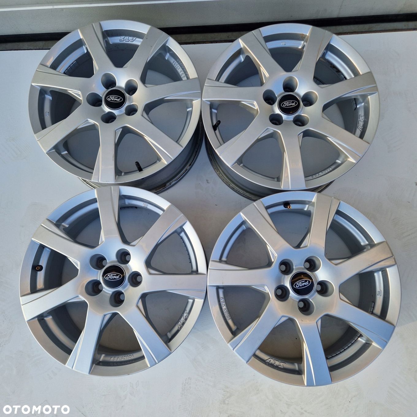 Ford Mondeo Focus C MAX S MAX TOURNEO CONNECT 5X108 17 ET45 - 1