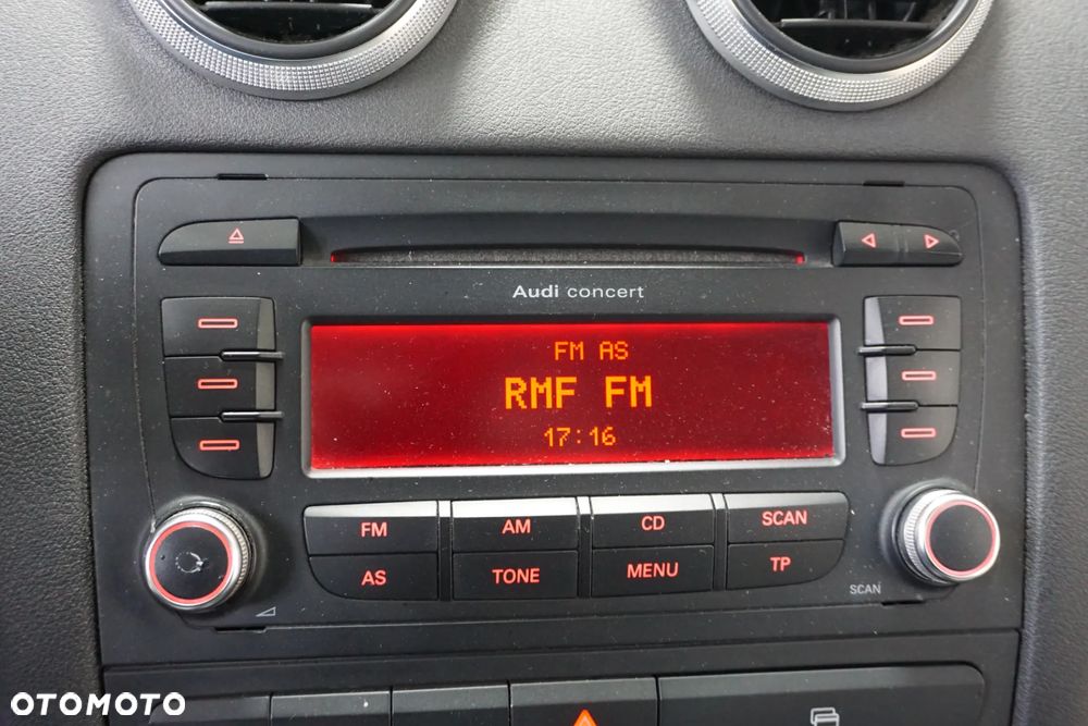 Audi A3 Sportback 2.0 TDI DPF Ambiente - 22