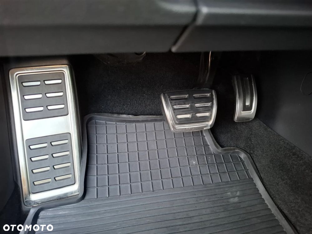Volkswagen Arteon 2.0 TDI SCR Elegance DSG - 27