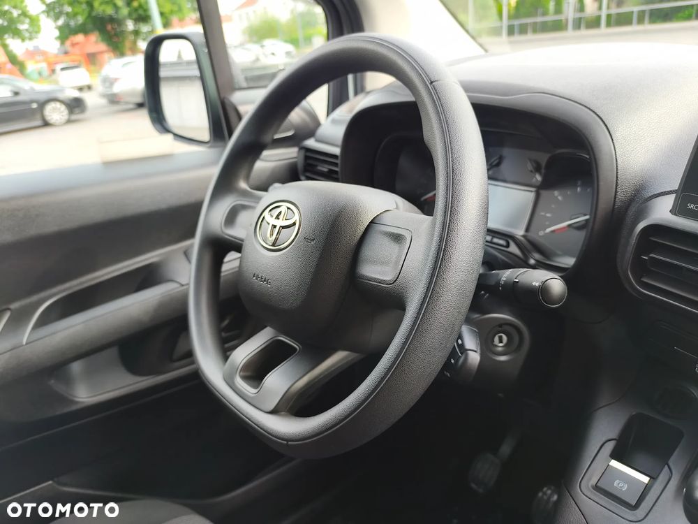 Toyota Proace City - 25
