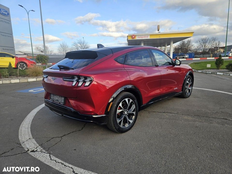 Ford Mustang Mach-E - 5