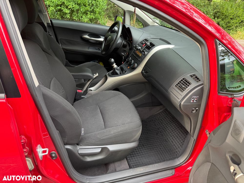 Toyota Auris - 12