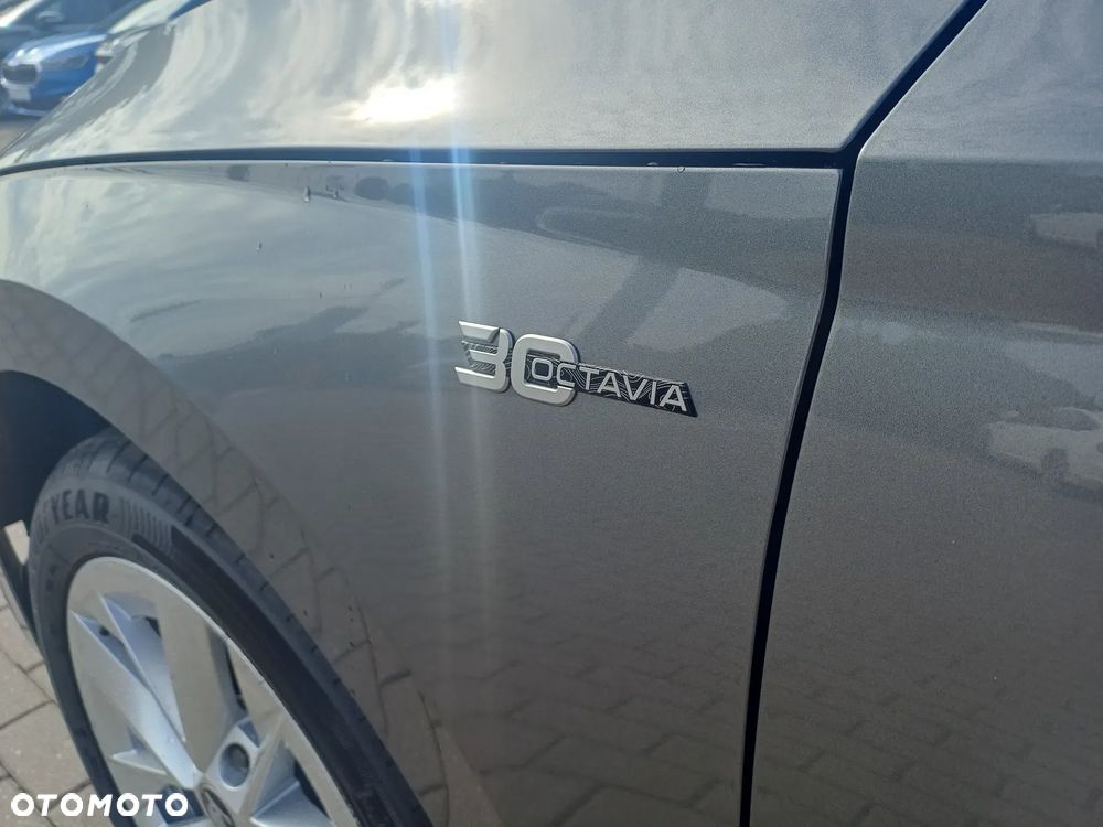 Skoda Octavia 1.5 TSI 30 Years - 31