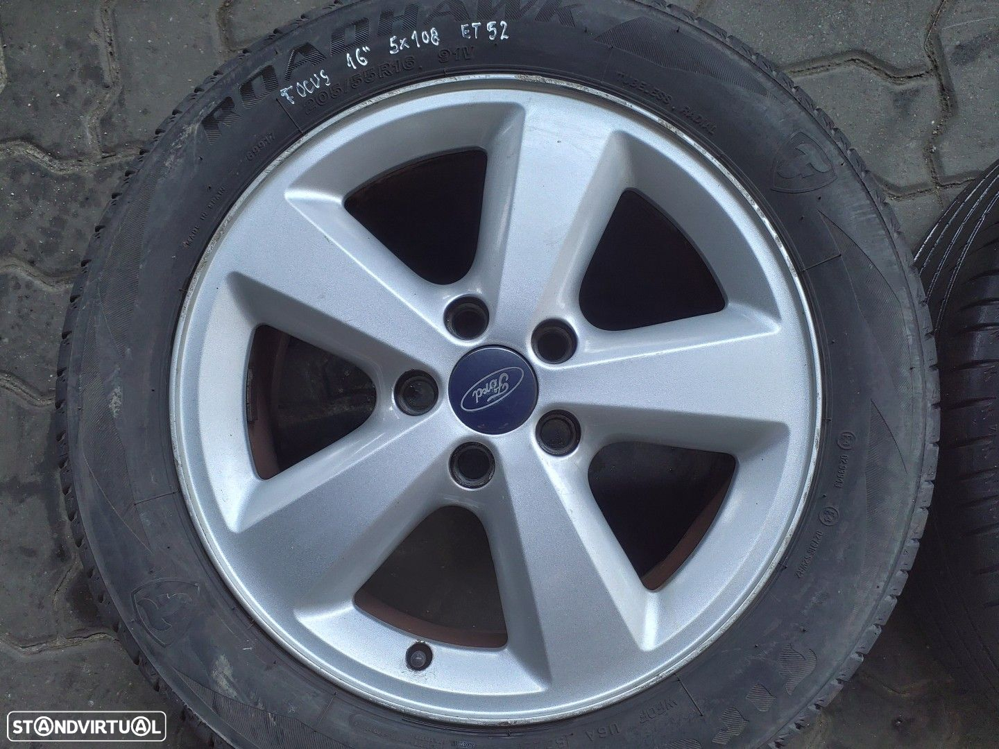 Jantes FORD R16 com pneus 205/55 furação 5x108 - 2
