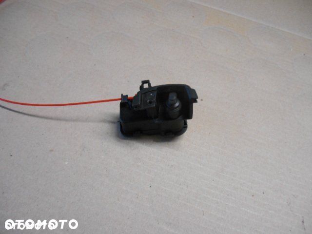 POMPKA SILNICZEK KLAPKI PALIWA AUDI A4 8K0862153H - 4